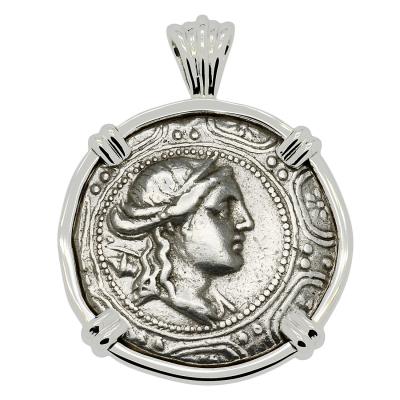 167-149 BC Artemis tetradrachm in white gold pendant