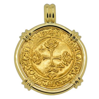 1535 Charles I escudo in 18k gold pendant