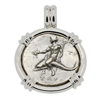 280-272 BC Dolphin rider coin in white gold pendant