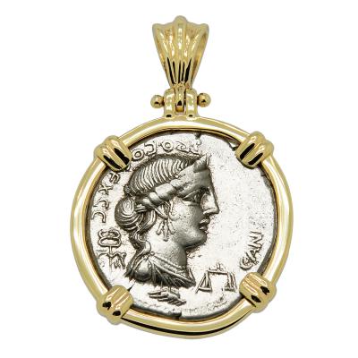 82-81 BC Anna Perenna coin in gold pendant