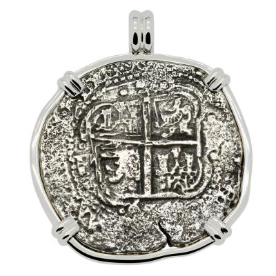 La Capitana shipwreck coin in white gold pendant