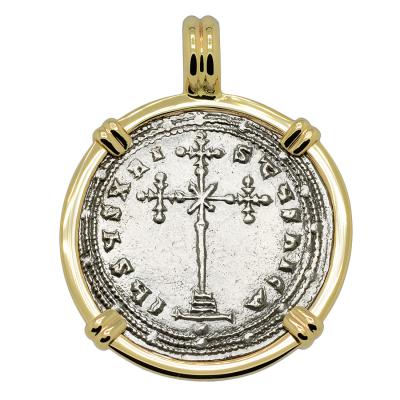 945-959 Constantine VII Miliaresion in gold pendant