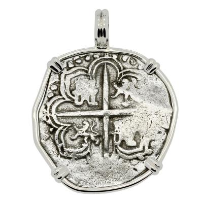 1566-1590 Spanish real in white gold pendant