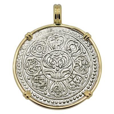 Lotus flower and 8 Buddhist Lucky Symbols