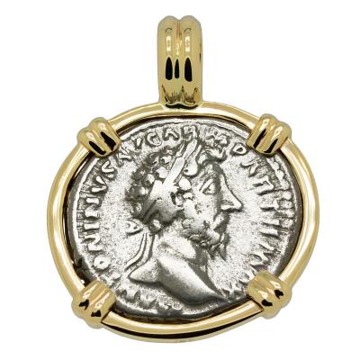 Marcus Aurelius denarius in gold pendant