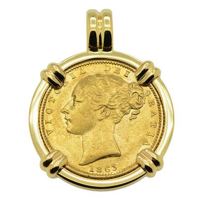 Queen Victoria sovereign dated 1863 in gold pendant
