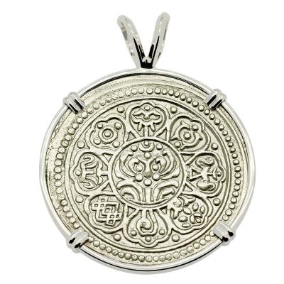 Tibetan Ga-Den Tanka in white gold pendant