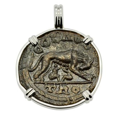 She-Wolf Suckling Twins coin in white gold pendant