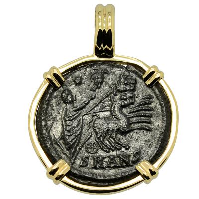 Constantine and Manus Dei coin in gold pendant