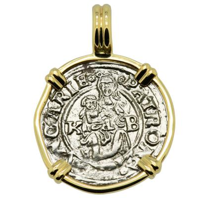 1543 Madonna and Child denar coin in gold pendant