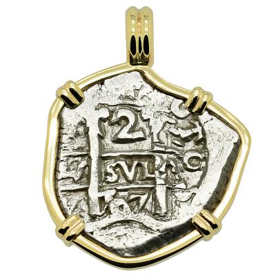 1707 Spanish 2 reales coin in gold pendant