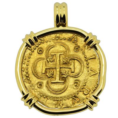 1566-1590 Spanish doubloon in 18k gold pendant