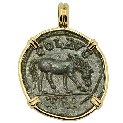 AD 250-268 Horse coin in gold pendant 