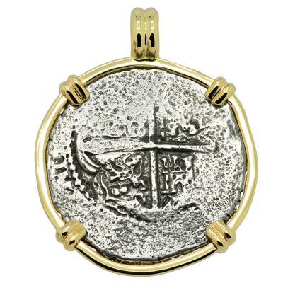 1654 La Capitana shipwreck coin in gold pendant
