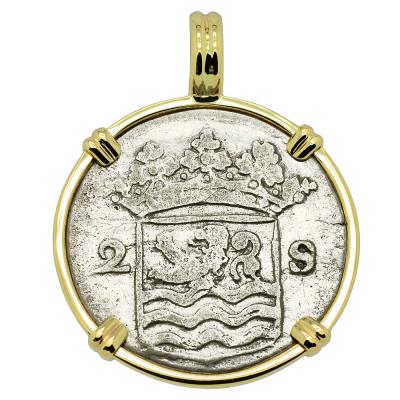 1730 Dutch 2 stuivers in gold pendant
