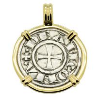 Ancona 1280-1320, Cross Pattee and Saint Judas Cyriacus grosso agontano in 14k gold pendant.