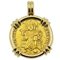 Byzantine 921-931, Jesus Christ with Romanus I and Christopher Solidus in 14k gold pendant.