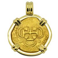 Spanish 2 escudos Doubloon 1621-1665, in 18k gold pendant.
