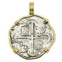 Spanish King Philip II one real 1566-1590, in 14k gold pendant.